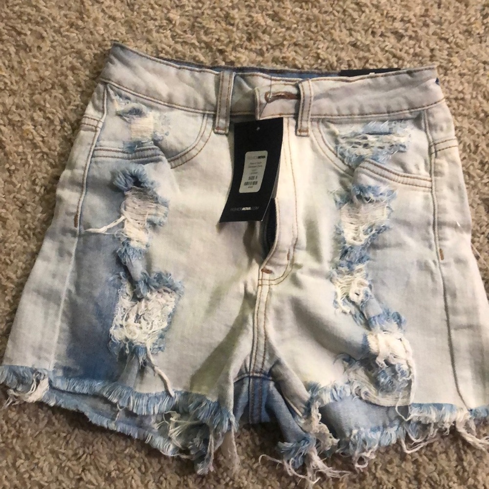 Fashion nova ripped shorts